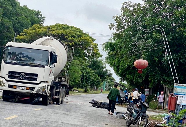 tin tuc tai nan giao thong moi ngay 8 8 2022 khong co bang lai thanh nien dieu khien oto tong loan xa dspl 2 tin tuc tai nan giao thong moi ngay 8 8 2022 khong co bang lai thanh nien dieu khien oto tong loan xa dspl 2