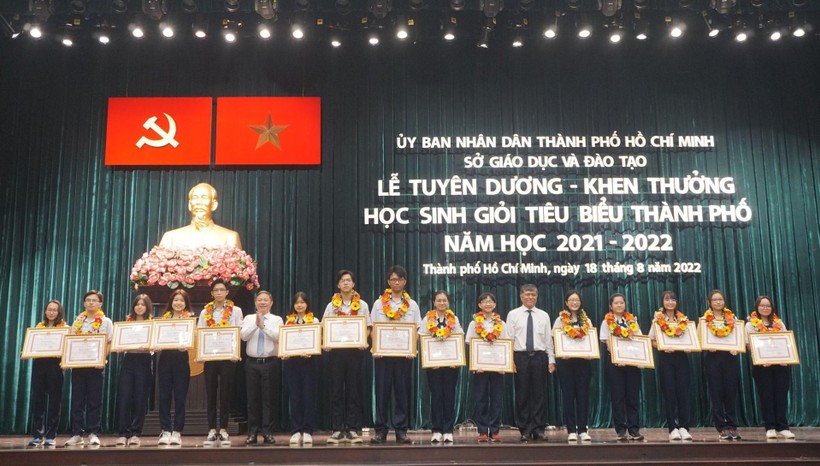 tp hcm thi sinh doat huy chuong vang olympic quoc te duoc thuong 200 trieu dong dspl 3 tp hcm thi sinh doat huy chuong vang olympic quoc te duoc thuong 200 trieu dong dspl 3