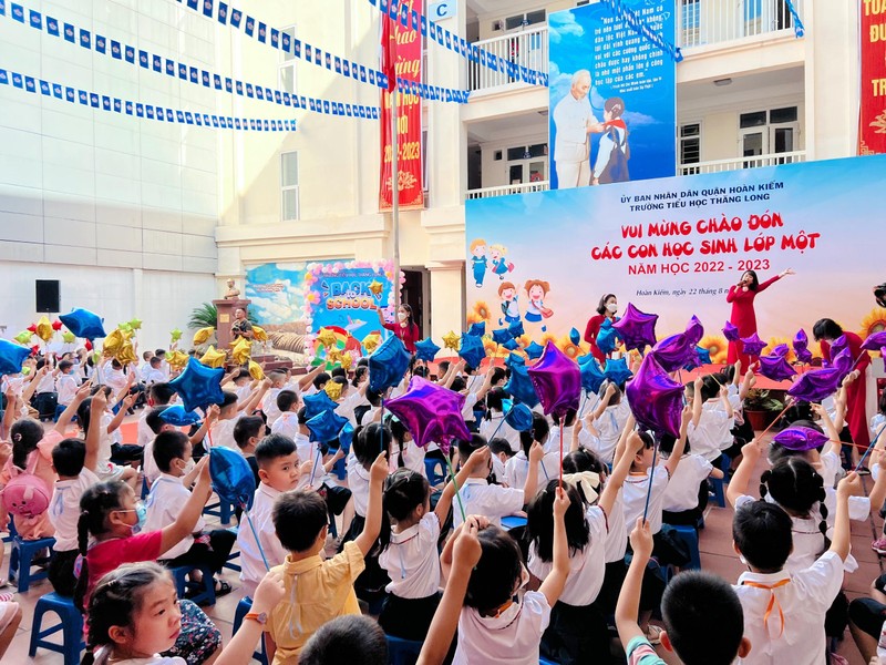 muon van cam xuc cua hoc sinh lop 1 trong buoi tuu truong dau tien dspl 8