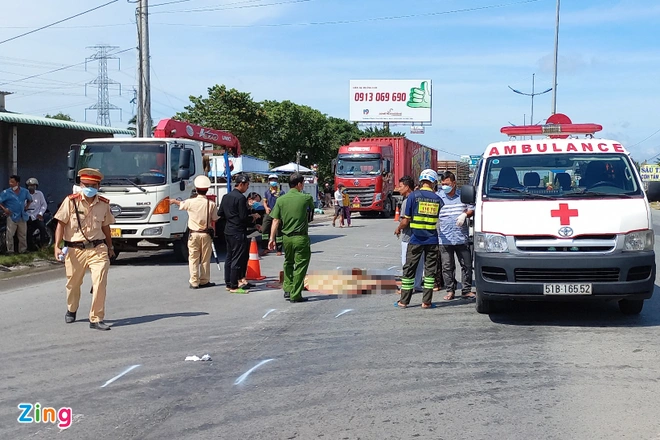 tin tuc tai nan giao thong moi ngay 25 8 2022 nguoi phu nu dap xe bang qua nga tu bi o to can tu vong thuong tam dspl 2 tin tuc tai nan giao thong moi ngay 25 8 2022 nguoi phu nu dap xe bang qua nga tu bi o to can tu vong thuong tam dspl 2