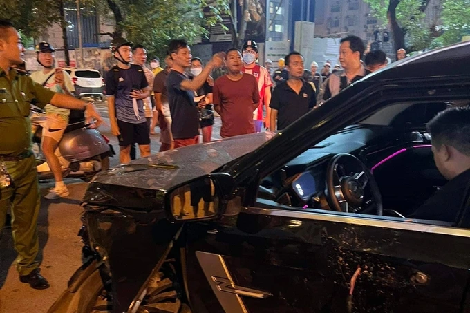 vu o to gay tai nan lien hoan tren pho ha noi tai xe la giang vien dai hoc dspl 1