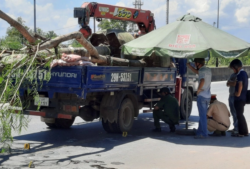 tin tuc tai nan giao thong moi ngay 18 9 2022 nu sinh bi xe tai tong tu vong tren duong di nhap hoc dspl 1