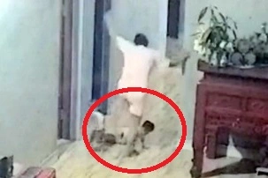 vu be trai bi dap gay xuong dui o bac giang nguoi me khai khong kiem che duoc cam xuc dspl 1 vu be trai bi dap gay xuong dui o bac giang nguoi me khai khong kiem che duoc cam xuc dspl 1