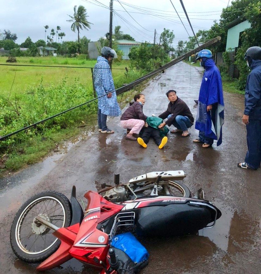 tin tuc tai nan giao thong moi ngay 29 9 2022 va cham voi o to khach 2 vo chong di xe may tu vong dspl 2 tin tuc tai nan giao thong moi ngay 29 9 2022 va cham voi o to khach 2 vo chong di xe may tu vong dspl 2
