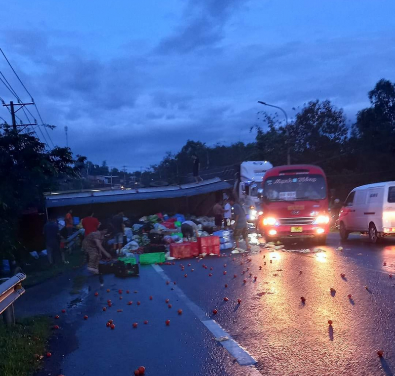 tin tuc tai nan giao thong moi ngay 9 12 va cham voi xe container nu sinh lop 12 tu vong dspl 1 tin tuc tai nan giao thong moi ngay 9 12 va cham voi xe container nu sinh lop 12 tu vong dspl 1