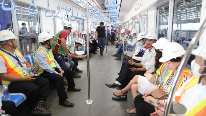 chay thu tau metro so 1 ben thanh suoi tien nguoi dan hao hung tham gia dspl 5 chay thu tau metro so 1 ben thanh suoi tien nguoi dan hao hung tham gia dspl 5