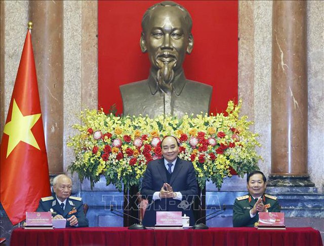 chu tich nuoc gap mat cac cuu chien binh bo doi ten lua phong khong va su doan 361 dspl 2 chu tich nuoc gap mat cac cuu chien binh bo doi ten lua phong khong va su doan 361 dspl 2