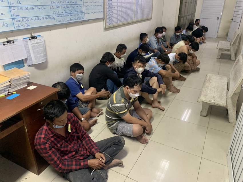 pha truong ga trong bai lau say tam giu 32 doi tuong den va ut het la ai dspl 2 pha truong ga trong bai lau say tam giu 32 doi tuong den va ut het la ai dspl 2