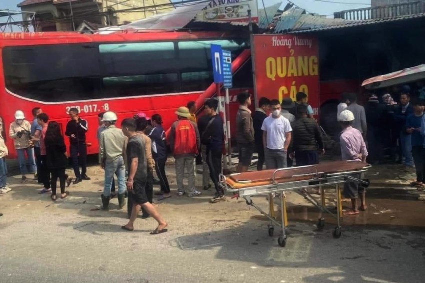 tin tuc tai nan giao thong moi ngay 8 1 2 cu ong di nhan luong huu tro ve thi bi xe khach tong thuong vong dspl 1