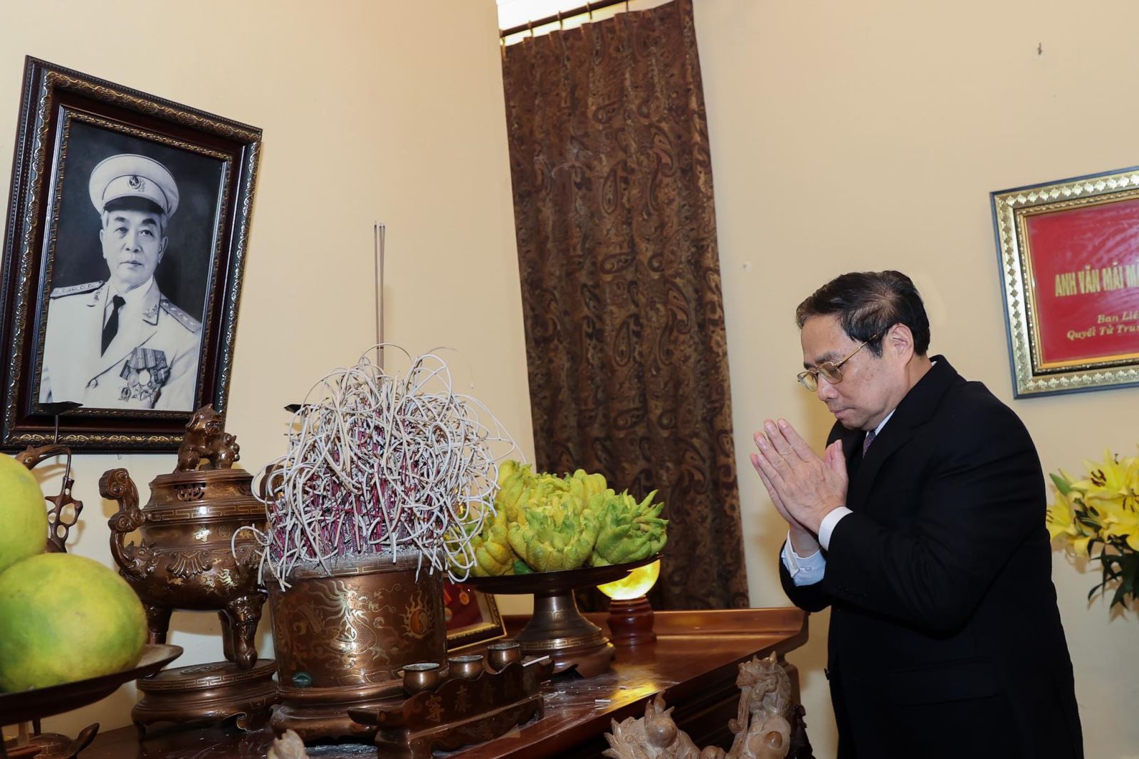 thu tuong pham minh chinh dang huong tuong niem co thu tuong pham van dong dai tuong vo nguyen giap dspl 23 thu tuong pham minh chinh dang huong tuong niem co thu tuong pham van dong dai tuong vo nguyen giap dspl 23