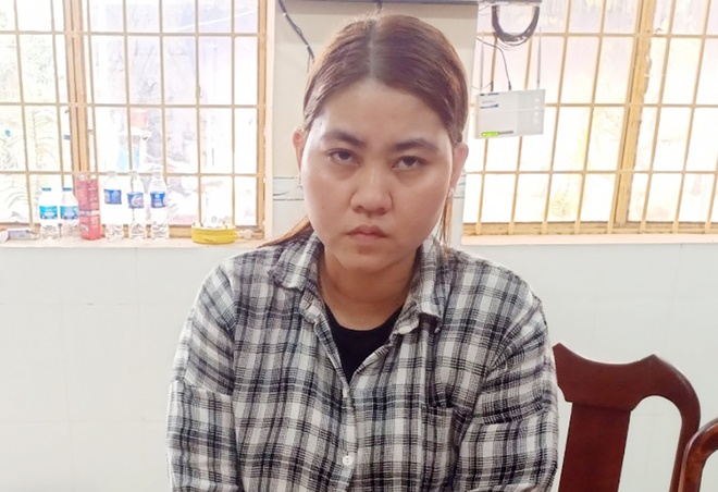 tin tuc phap luat moi nhat ngay 29 1 chi ho den nha chuc tet roi trom chiec lac 41 chi vang dspl