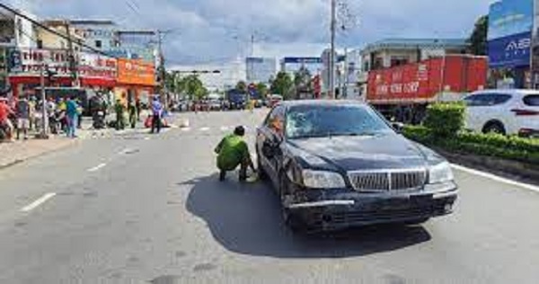 nu tai xe khong cuu nguoi gap tai nan giao thong bi khoi to toi danh gi dspl nu tai xe khong cuu nguoi gap tai nan giao thong bi khoi to toi danh gi dspl