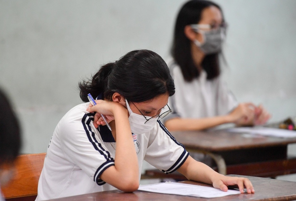 tp hcm de nghi cac truong hoan tra hoc phi neu thu cao hon nam truoc dspl 1