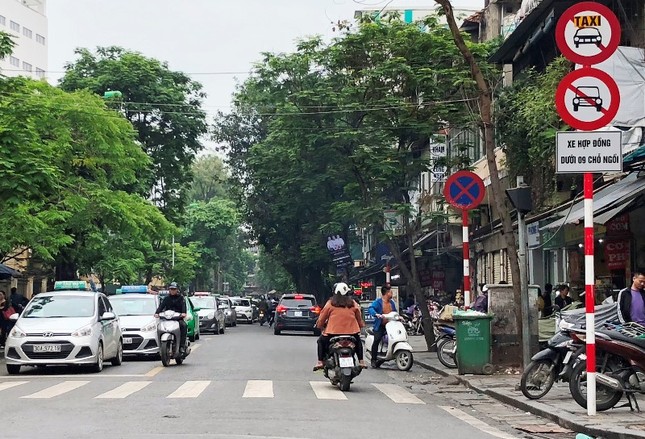 so gtvt ha noi se xem xet viec bo bien cam taxi tren nhieu tuyen pho dpsl 1 so gtvt ha noi se xem xet viec bo bien cam taxi tren nhieu tuyen pho dpsl 1