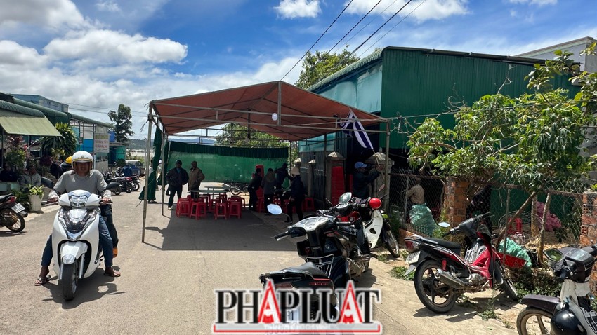 vu con re sat hai gia dinh nha vo o lam dong nghi pham la nguoi coc can thuong xuyen danh vo dspl 11