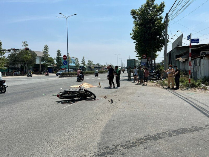 tin tuc tai nan giao thong moi nhat ngay 6 3 nguoi dan ong o tp hcm thiet mang khi lao xe len via he dspl 2 tin tuc tai nan giao thong moi nhat ngay 6 3 nguoi dan ong o tp hcm thiet mang khi lao xe len via he dspl 2