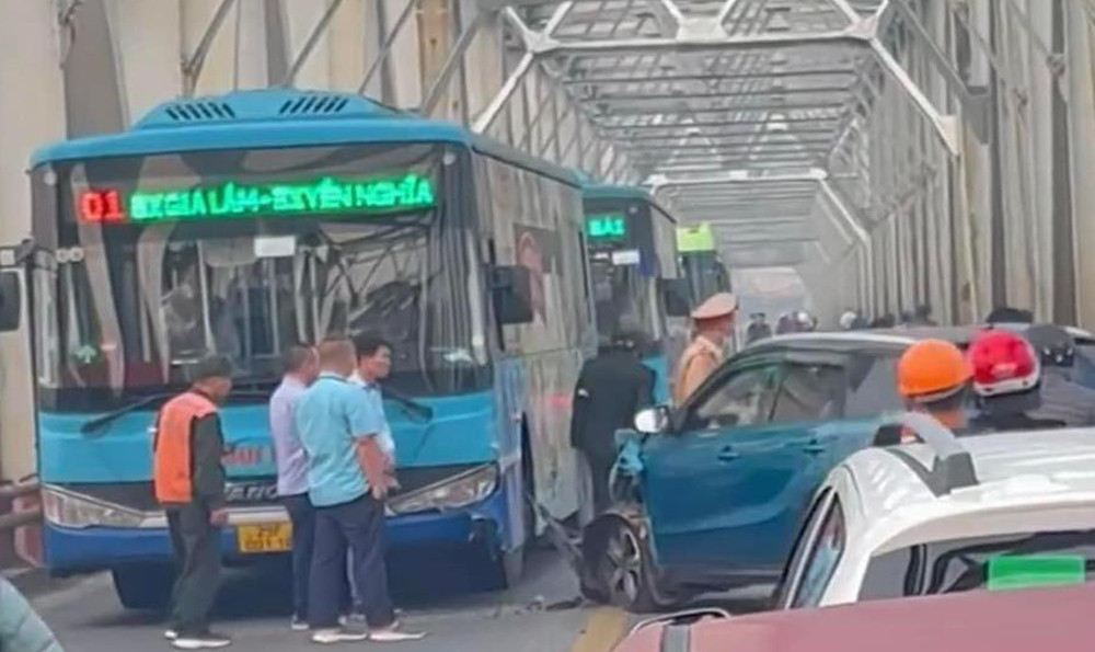 ha noi xe con dau dau xe buyt cau chuong duong ket cung dspl 1 ha noi xe con dau dau xe buyt cau chuong duong ket cung dspl 1