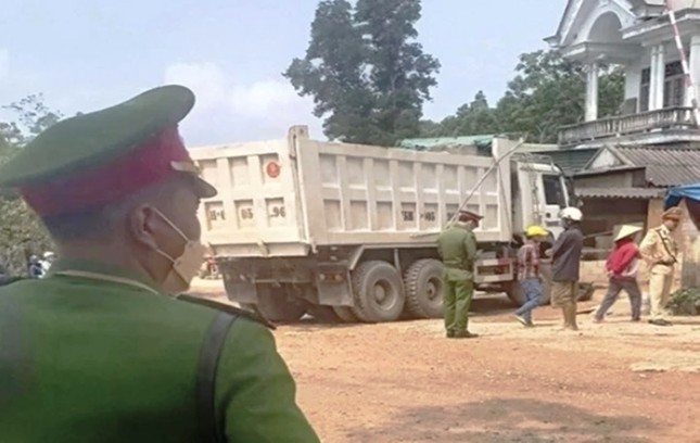 tin tuc tai nan giao thong moi nhat ngay 12 3 co gai tre tu vong tai cho sau cu va cham giua xe gan may va o to tai dspl 1