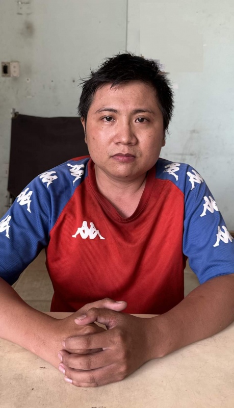 vu o to tong hang loat xe may dang dung den do tai xe khong tinh tao khi lam viec voi cong an dspl 2