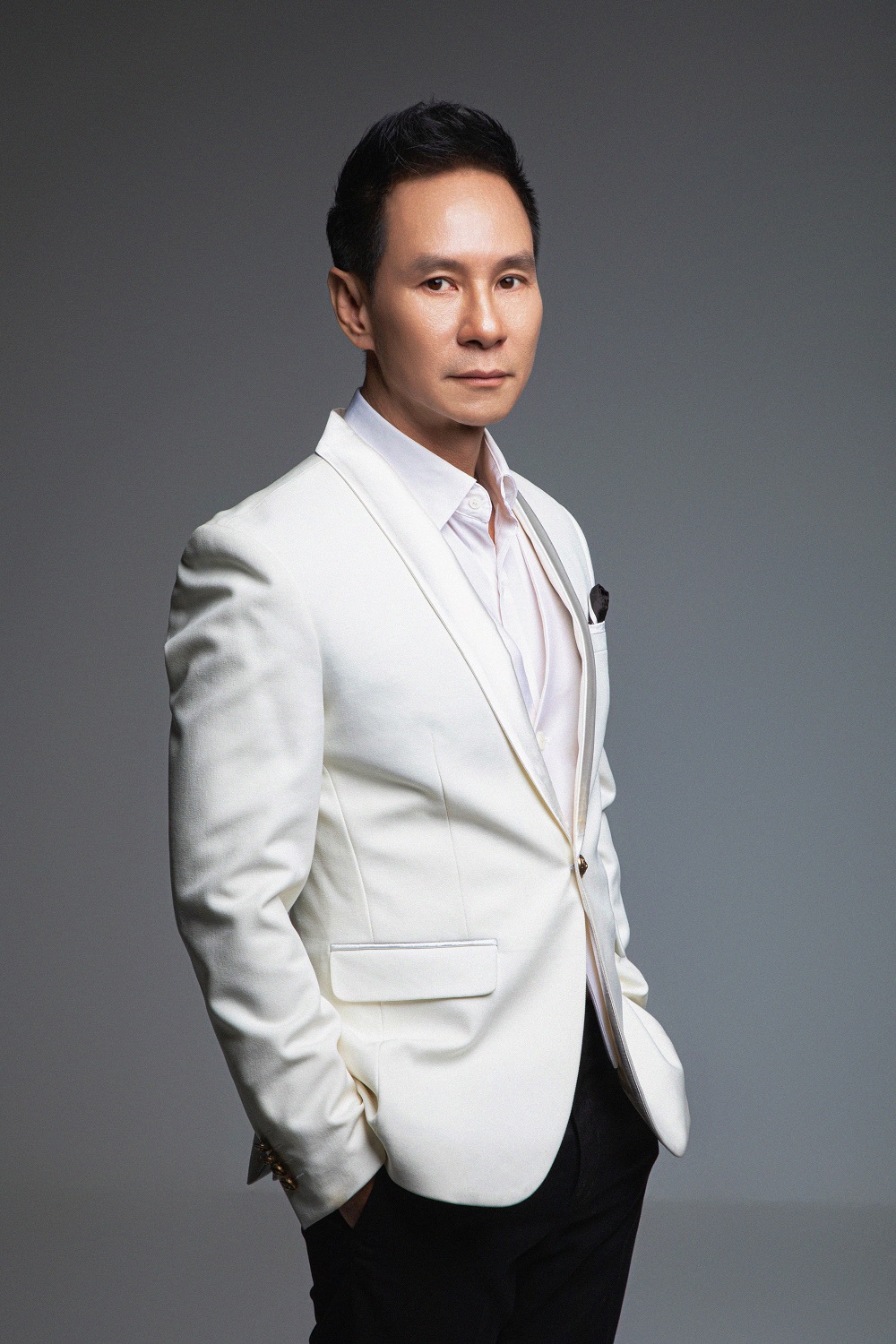 dao dien ly hai va cau chuyen 10 nam lam nghe tu ca si lan san den dao dien bung no phong ve dspl 51