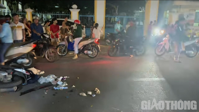 tin tuc tai nan giao thong moi nhat ngay 10 4 2022 xe container tong truc dien xe may 2 ba chau tu vong thuong tam dspl 1 tin tuc tai nan giao thong moi nhat ngay 10 4 2022 xe container tong truc dien xe may 2 ba chau tu vong thuong tam dspl 1
