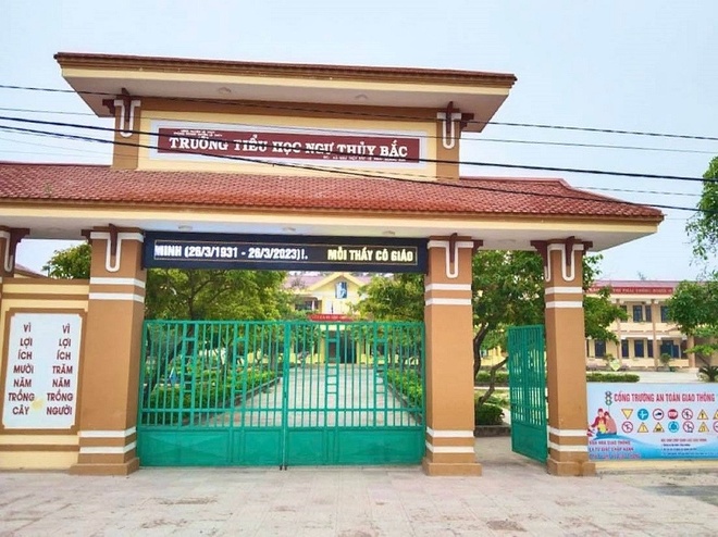 tinh tiet moi nhat vu hieu truong danh hieu pho nhap vien o quang binh dspl 1