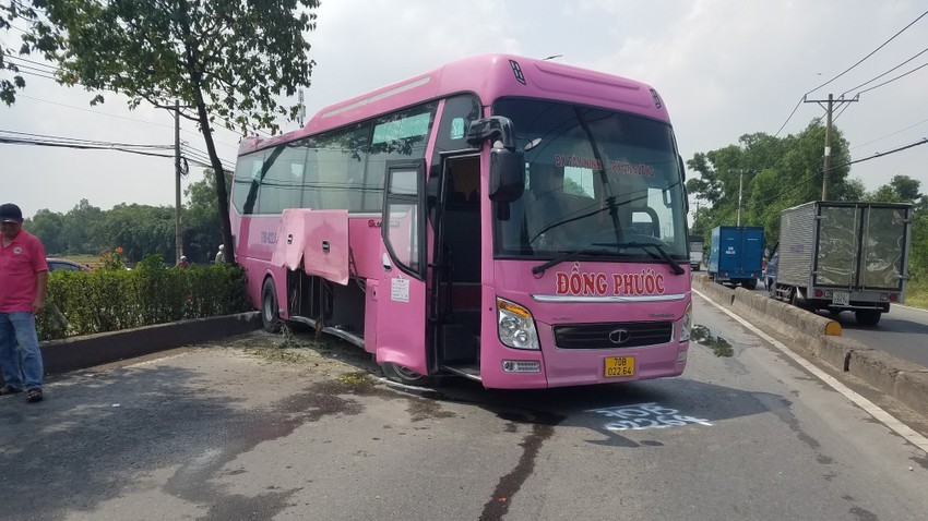 tin tuc tai nan giao thong moi nhat ngay 11 5 2023 nam thanh nien di xe may tu vong sau va cham voi o to dspl 2