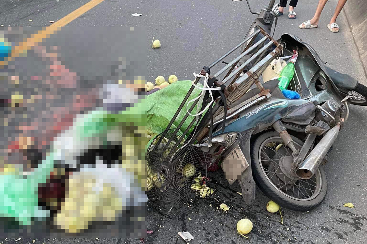 tin tuc tai nan giao thong moi nhat ngay 20 5 2023 va cham voi o to tai o ha noi nguoi phu nu di xe may tu vong dspl 1 tin tuc tai nan giao thong moi nhat ngay 20 5 2023 va cham voi o to tai o ha noi nguoi phu nu di xe may tu vong dspl 1