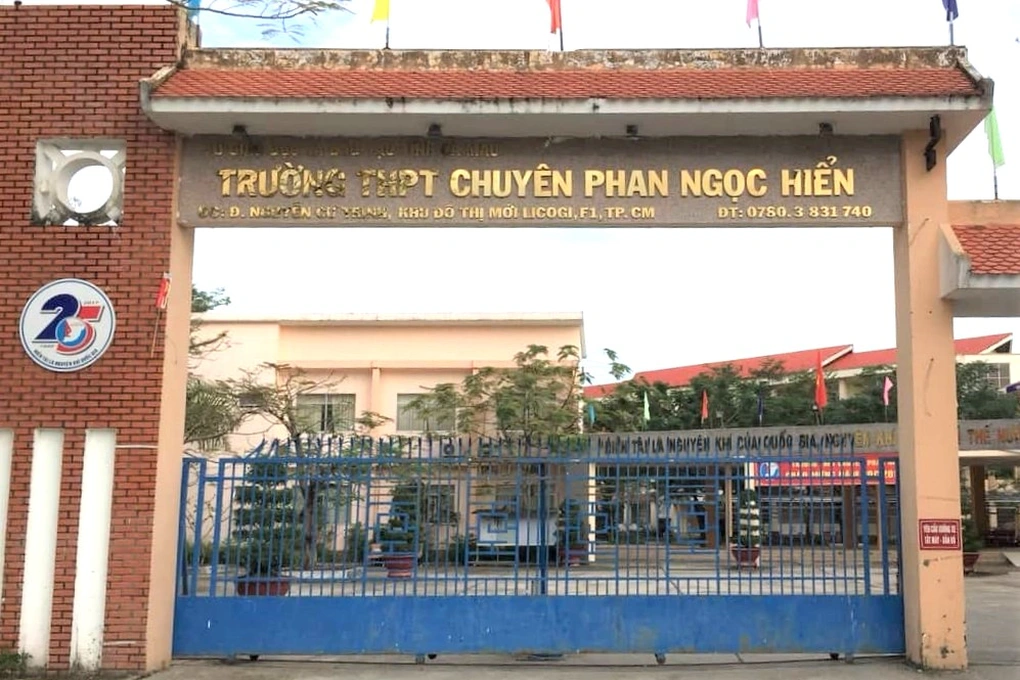 nam sinh ca mau tung bi diem 0 vi ngu quen trong ky thi tot nghiep duoc mien thi dspl 1 nam sinh ca mau tung bi diem 0 vi ngu quen trong ky thi tot nghiep duoc mien thi dspl 1