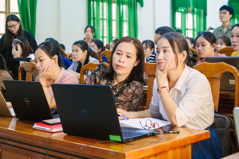 tang cuong nang luc thiet ke bai giang stem va e learning dspl 1