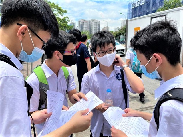 hieu truong thpt o ha noi duoc tu quyet viec chuyen truong cua hoc sinh dspl 1 hieu truong thpt o ha noi duoc tu quyet viec chuyen truong cua hoc sinh dspl 1