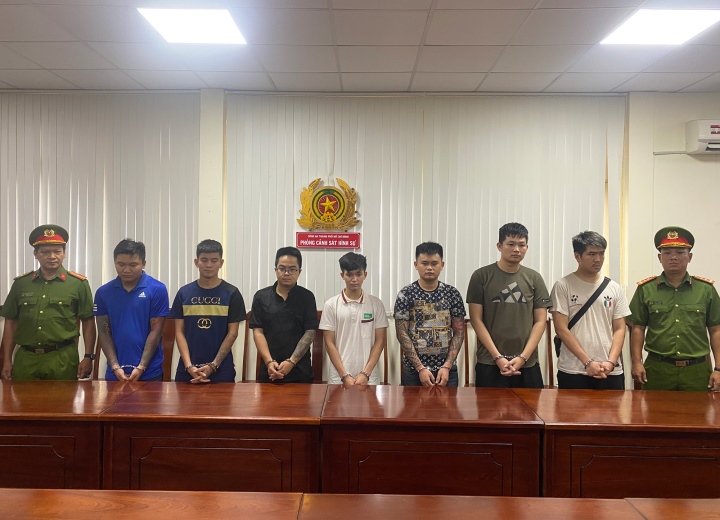 khoi to nhom cho vay lai suat 360 doi nguoi vay the chap anh khoa than dspl 11 khoi to nhom cho vay lai suat 360 doi nguoi vay the chap anh khoa than dspl 11