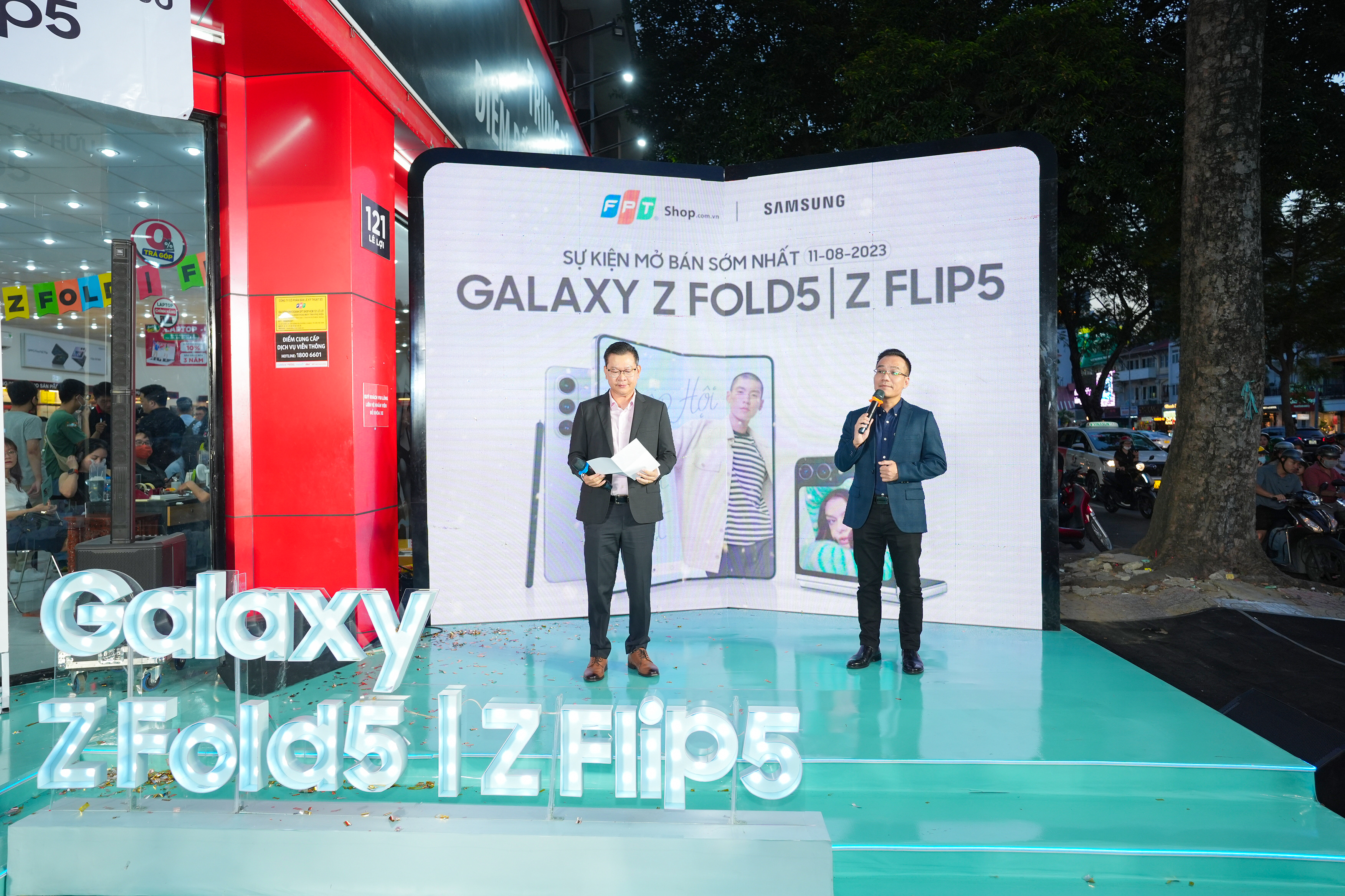 fpt shop chinh thuc mo ban bo doi sieu pham galaxy z5 series dspl 1 1