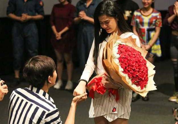 hen the mai mai ben nhau nhung nhung cap doi nay van dut ganh giua duong dspl 2 hen the mai mai ben nhau nhung nhung cap doi nay van dut ganh giua duong dspl 2