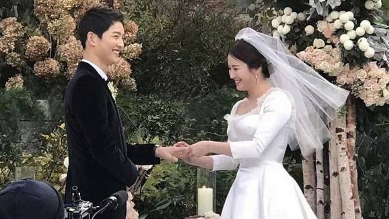 hen the mai mai ben nhau nhung nhung cap doi nay van dut ganh giua duong dspl 3 hen the mai mai ben nhau nhung nhung cap doi nay van dut ganh giua duong dspl 3
