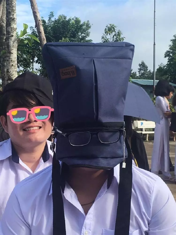 loat bieu cam kho do cua hoc sinh ngay dau di hoc tu nuoc mat nhat nhoa den ngap ngan ngap dai giua san truong dspl 9 loat bieu cam kho do cua hoc sinh ngay dau di hoc tu nuoc mat nhat nhoa den ngap ngan ngap dai giua san truong dspl 9