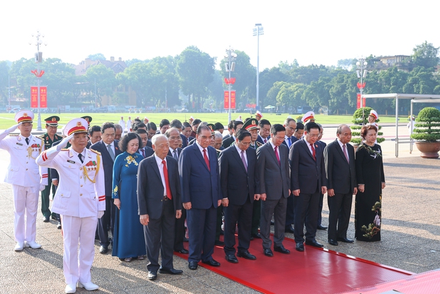 lanh dao dang nha nuoc vao lang vieng chu tich ho chi minh nhan dip quoc khanh dspl 1 lanh dao dang nha nuoc vao lang vieng chu tich ho chi minh nhan dip quoc khanh dspl 1