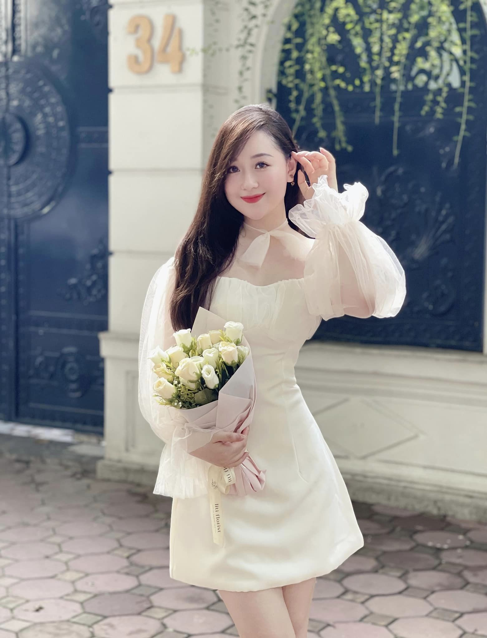 co giao ha thanh xinh dep khien dan tinh nguyen uong nham mot anh mat con say theo ca doi dspl 12 co giao ha thanh xinh dep khien dan tinh nguyen uong nham mot anh mat con say theo ca doi dspl 12