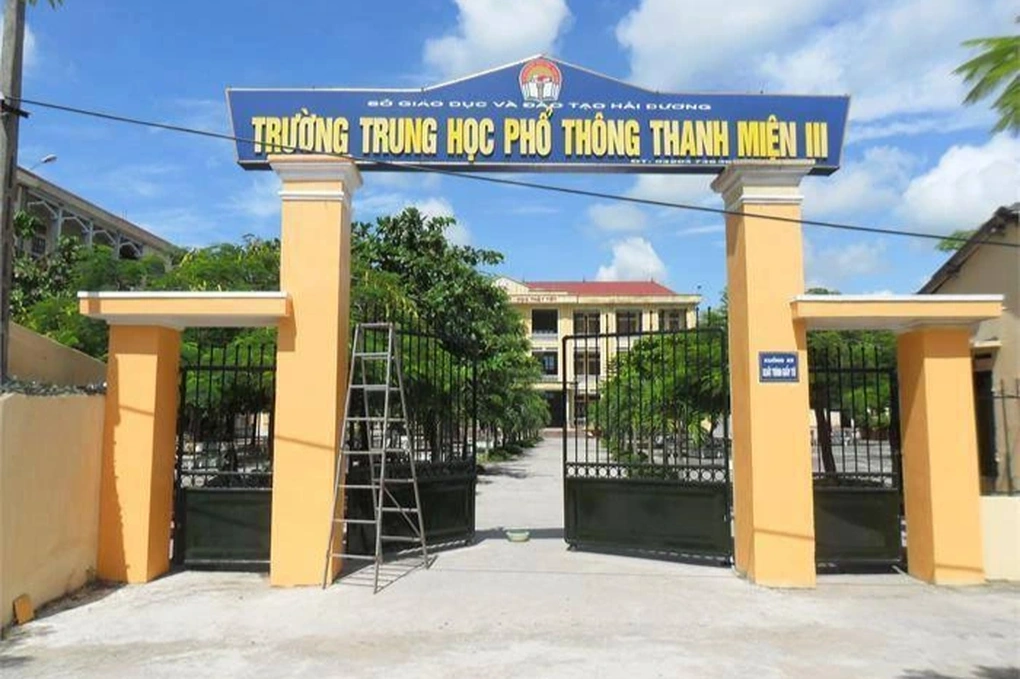 phu huynh choang vi cac khoan thu vo ly co giao giai thich do voi va nen sai sot dspl 2 phu huynh choang vi cac khoan thu vo ly co giao giai thich do voi va nen sai sot dspl 2