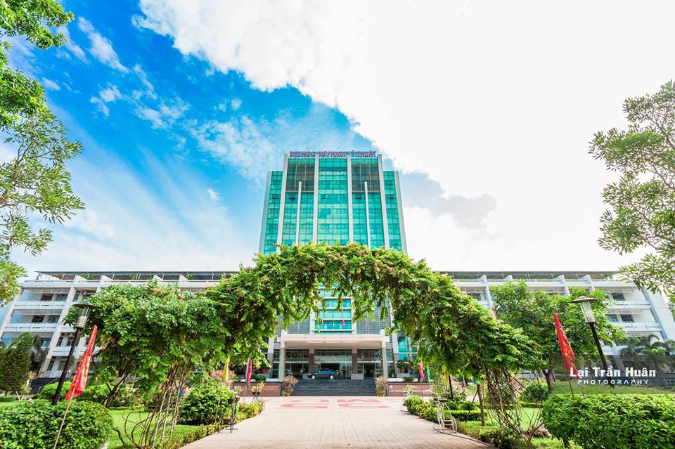 sinh vien ngo ngang khi hoc phi tang soc truong hoc nhan loi do livestream chua ro rang dspl 1 sinh vien ngo ngang khi hoc phi tang soc truong hoc nhan loi do livestream chua ro rang dspl 1
