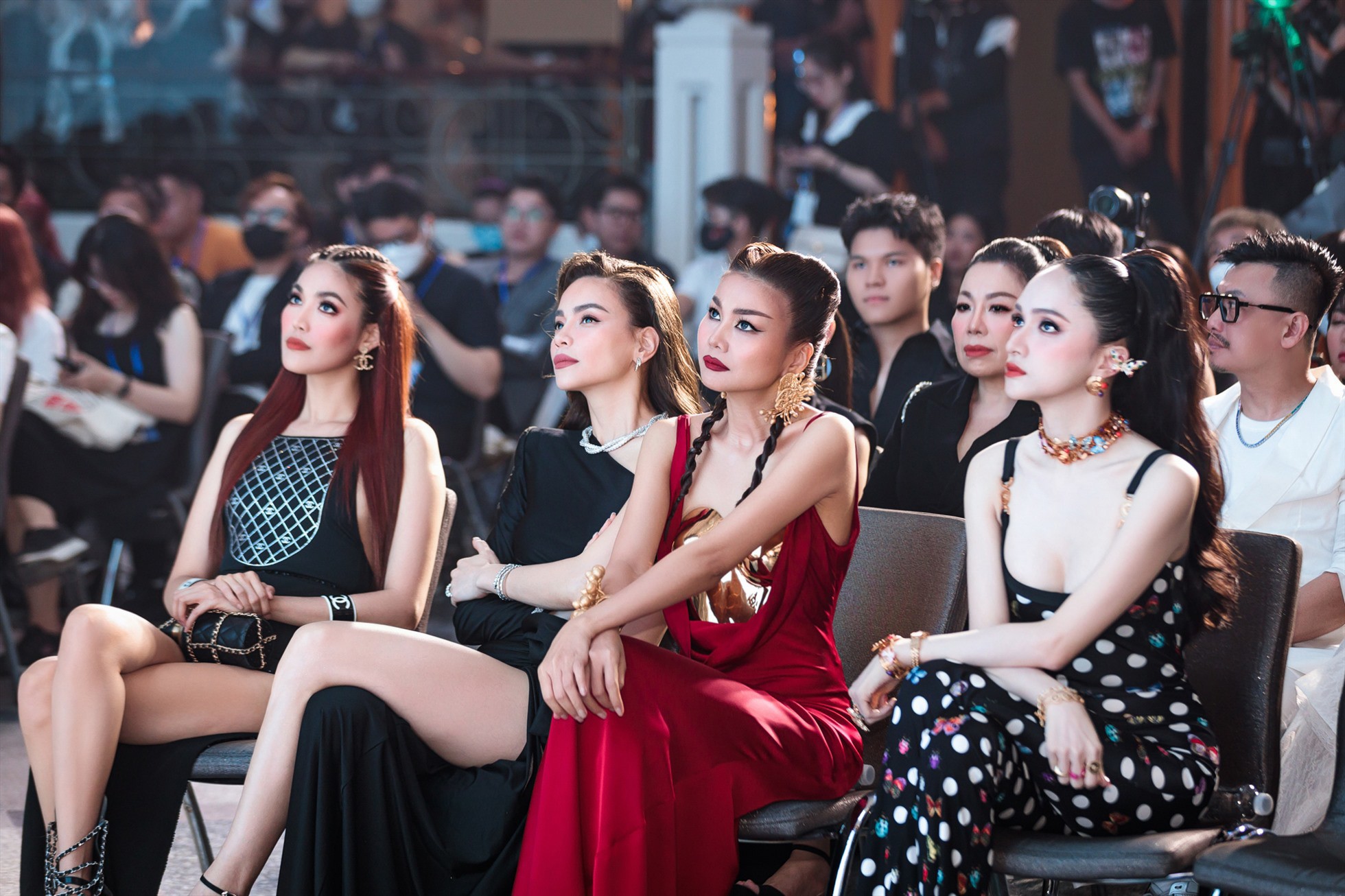 dam cuoi thanh hang thang 10 danh tinh chong sap cuoi cua chi dai gay xon xao dspl 2 dam cuoi thanh hang thang 10 danh tinh chong sap cuoi cua chi dai gay xon xao dspl 2