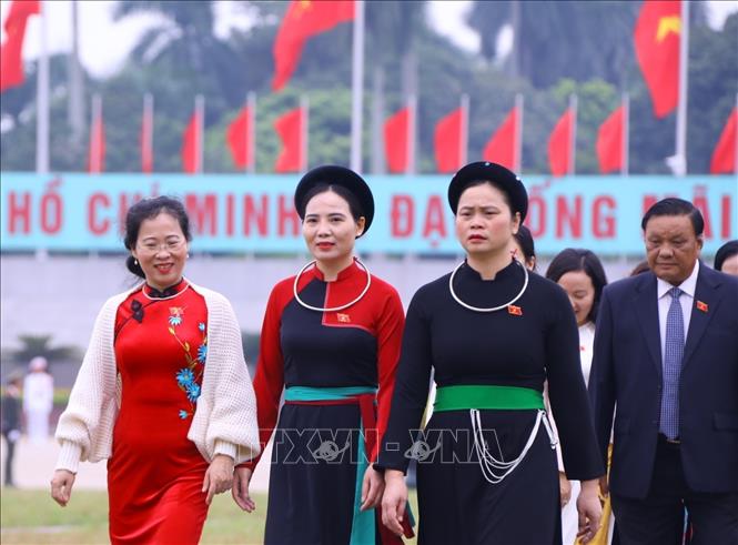 dai bieu du ky hop thu 6 quoc hoi khoa xv vao lang vieng chu tich ho chi minh dspl 7 dai bieu du ky hop thu 6 quoc hoi khoa xv vao lang vieng chu tich ho chi minh dspl 7