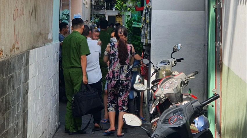 nhan chung vu chay nha luc rang sang be 8 tuoi tu vong khoi khet let nong nac chi con 1 duong thoat duy nhat dspl 4 nhan chung vu chay nha luc rang sang be 8 tuoi tu vong khoi khet let nong nac chi con 1 duong thoat duy nhat dspl 4