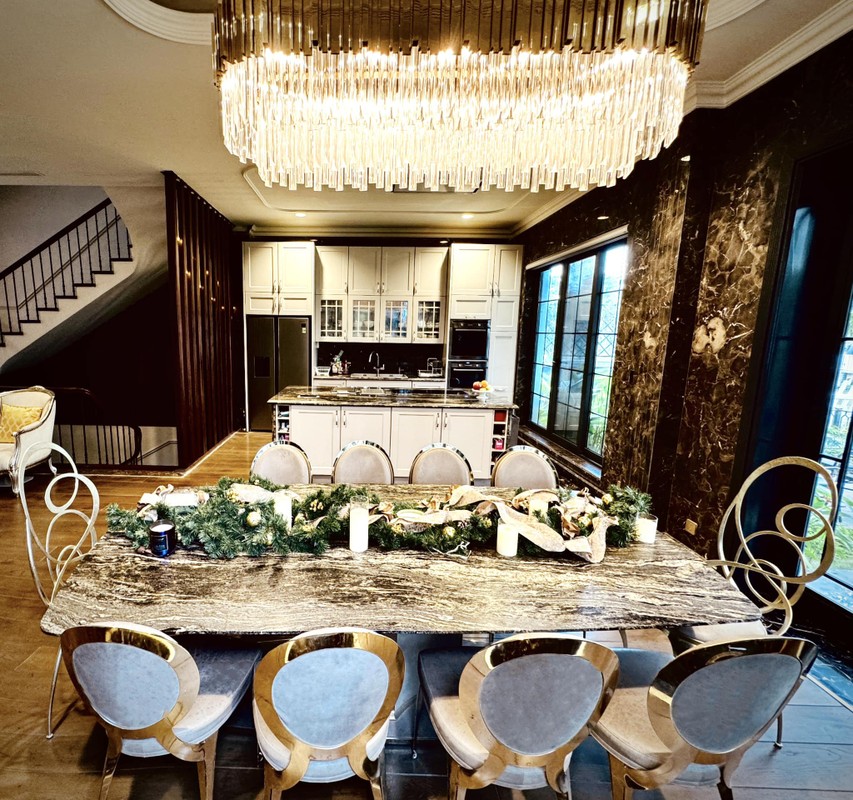 can canh biet thu trieu do cua la thanh huyen truoc them giang sinh 2023 dspl 3