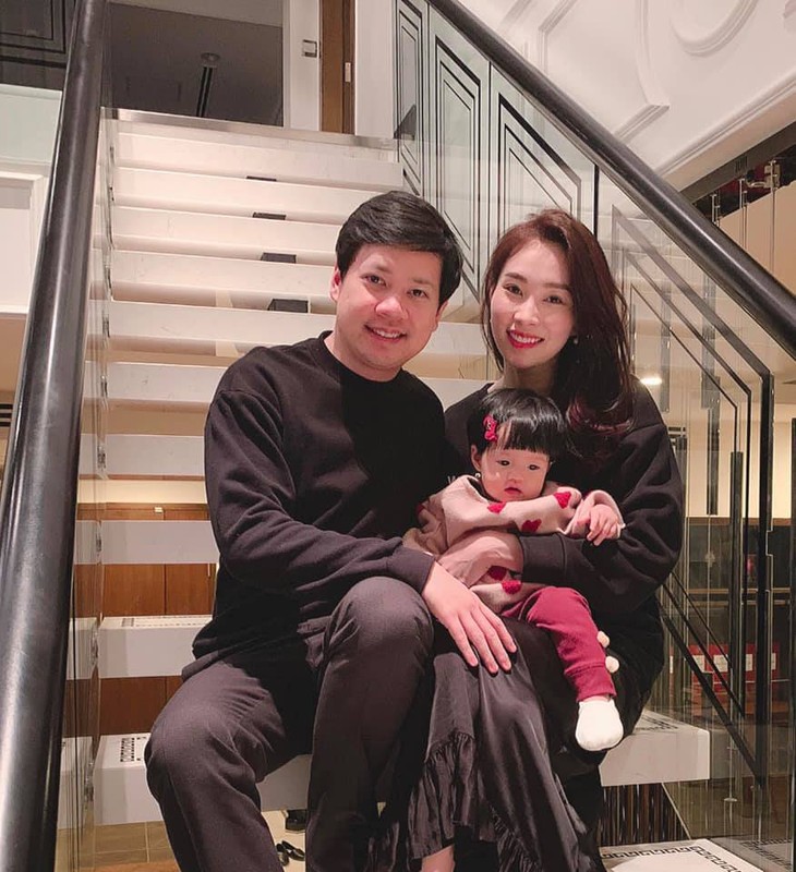 ben trong biet thu be the tam nhin tron thanh pho cua vo chong hoa hau dang thu thao dspl 1