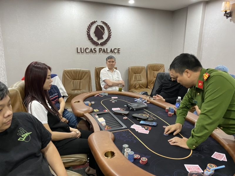 qua khu com can cua ong trum to chuc danh bac tai cau lac bo poker lucas palace dspl 3 qua khu com can cua ong trum to chuc danh bac tai cau lac bo poker lucas palace dspl 3