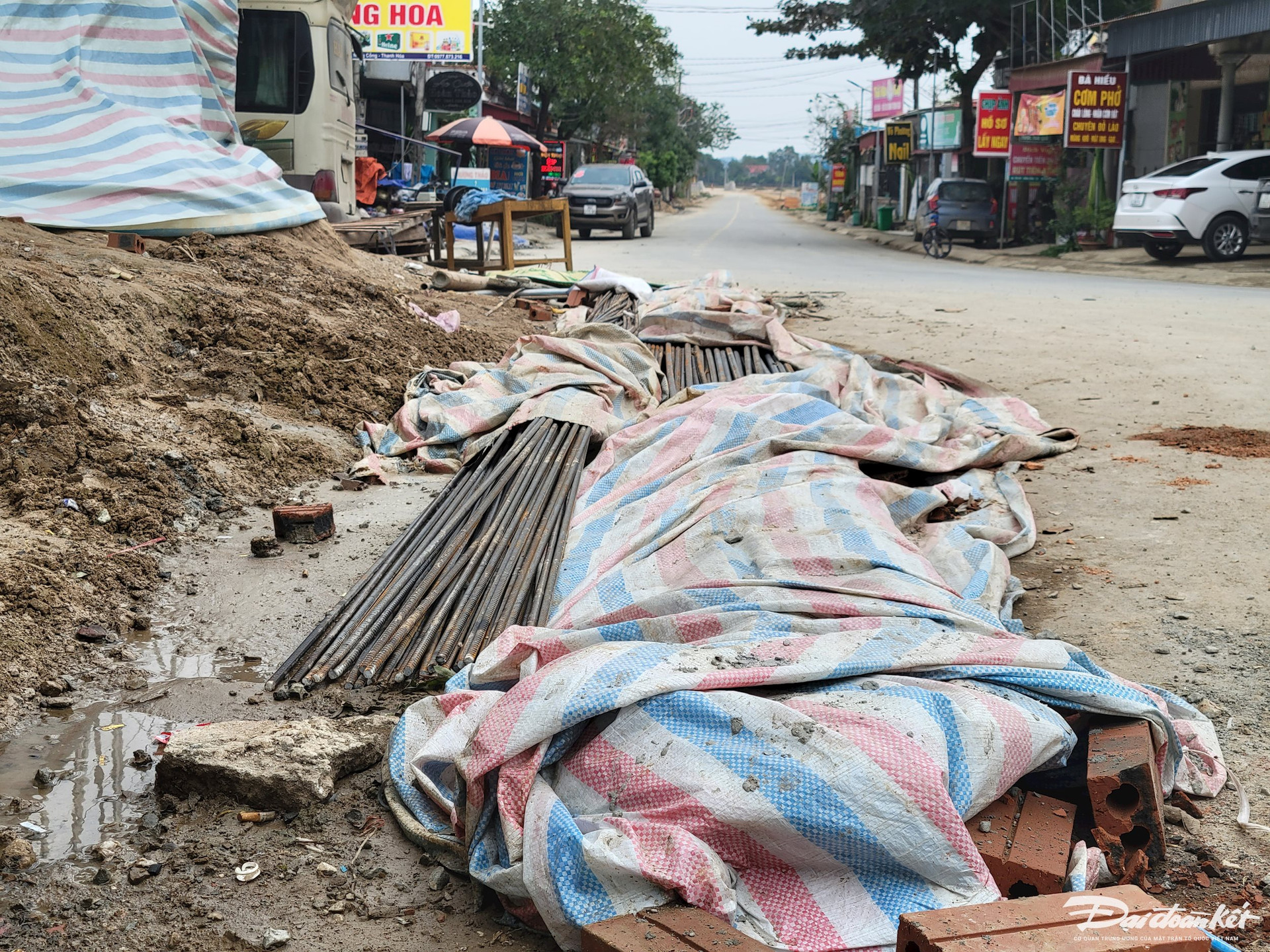 vu sap gian giao 1 nguoi chet o thanh hoa tieng khoc xe long cua 6 me con nan nhan dspl 4 vu sap gian giao 1 nguoi chet o thanh hoa tieng khoc xe long cua 6 me con nan nhan dspl 4