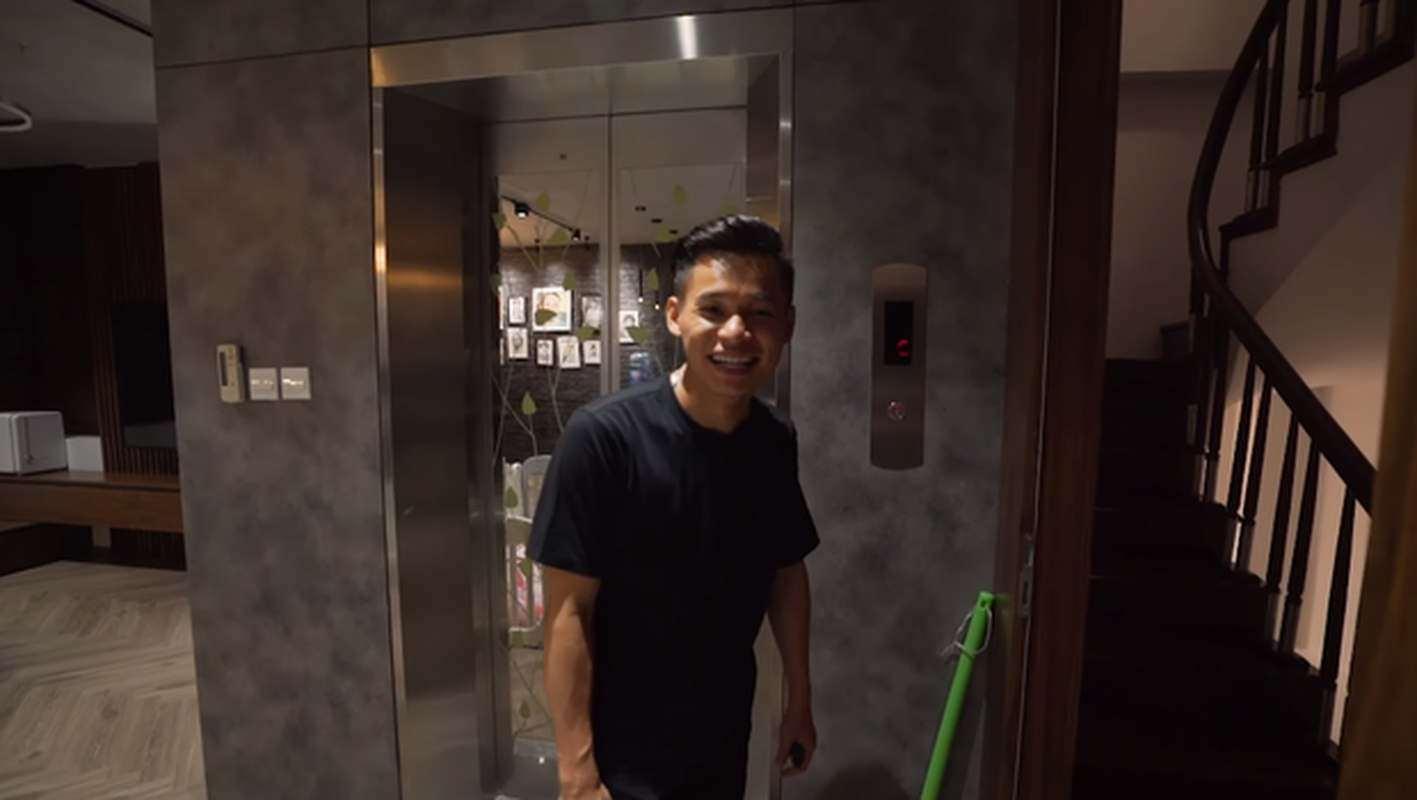 ben trong dinh thu 7 tang hoanh trang cua streamer top 1 viet nam dspl 11 ben trong dinh thu 7 tang hoanh trang cua streamer top 1 viet nam dspl 11