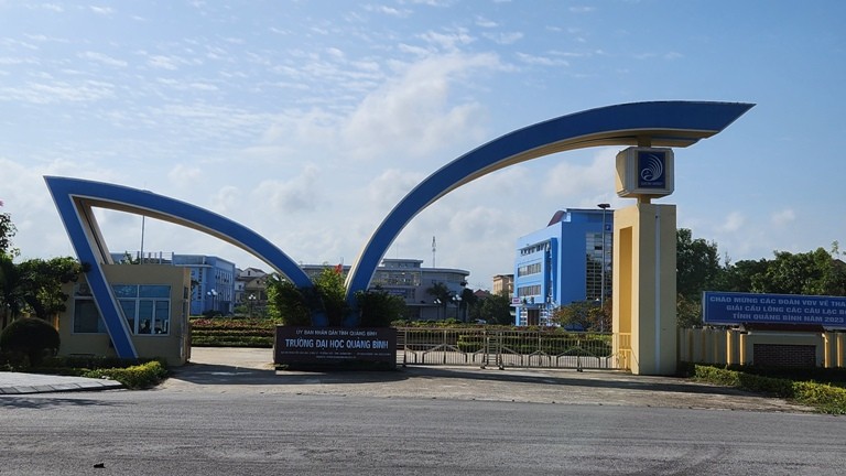 vu hon 100 giang vien nhan vien bi no luong truong dai hoc quang binh hoat dong the nao dspl vu hon 100 giang vien nhan vien bi no luong truong dai hoc quang binh hoat dong the nao dspl