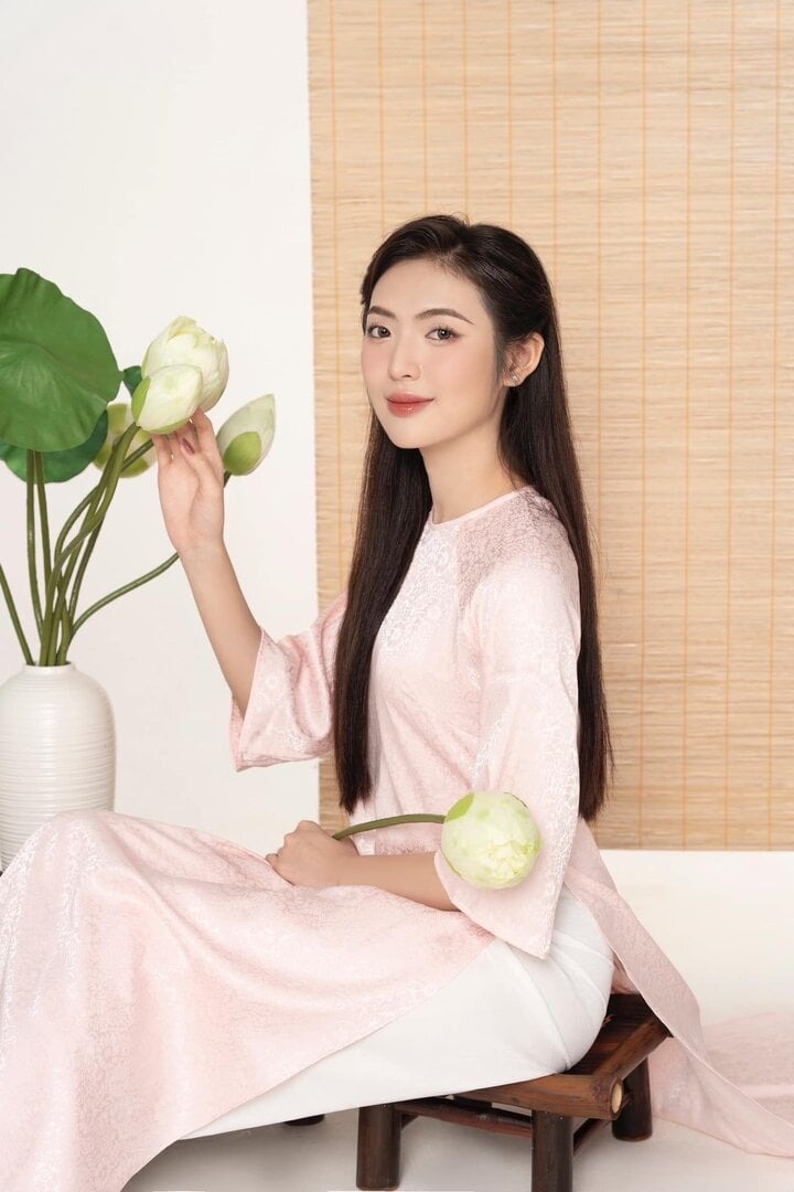 nu sinh khien dan mang ngan ngo khi dien ao dai tinh khoi khoe ve dep trong sang tua tinh dau dspl 6 nu sinh khien dan mang ngan ngo khi dien ao dai tinh khoi khoe ve dep trong sang tua tinh dau dspl 6